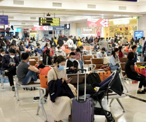 Khách vào TP.HCM tăng đột biến, hàng không bổ sung thêm 250 chuyến bay