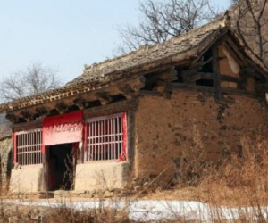 Cổ nhân nói 'Thà ở trong mộ cổ còn hơn đêm về ở trong miếu hoang', tại sao ngôi chùa cổ kính lại đáng sợ hơn ngôi mộ hoang?
