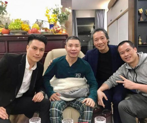 Diễn viên Việt Anh sang nhà thăm nghệ sĩ Công Lý đầu năm, tiết lộ tình hình sức khoẻ đàn anh