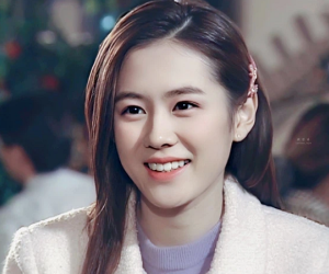 Loạt ảnh vai chính đầu tay của Son Ye Jin gây sốt MXH: Nhan sắc trong veo cực phẩm, 21 năm mà ngỡ như ngày hôm qua