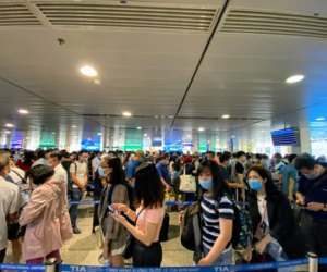 'Cháy' vé máy bay Hà Nội - TP.HCM: Bỏ ra cả chục triệu đồng cũng khó mua