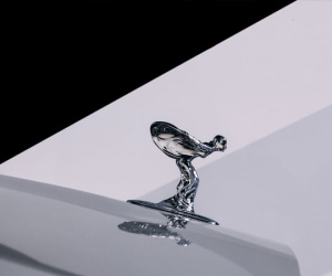 Rolls-Royce thiết kế lại biểu tượng 'thiếu phụ bay' sau hơn 100 năm