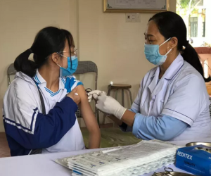 Hơn 1.300 giáo viên, học sinh mắc Covid-19 sau Tết