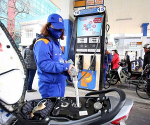 Giá xăng sẽ tăng mạnh vào ngày mai?