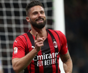 Giroud tiếp tục bùng nổ, Milan hẹn Inter ở bán kết Coppa Italia