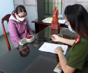 'Nữ quái' F0 Covid giả vờ hỏi mua vàng rồi cướp