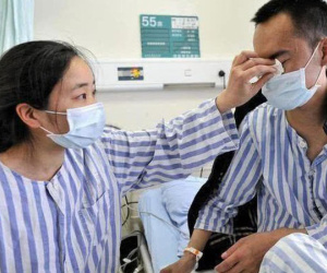 Cặp vợ chồng lần lượt bị ung thư gan: 'Thủ phạm' chính là thói quen dùng đũa nguy hiểm, đáng tiếc nhiều gia đình Việt mắc phải