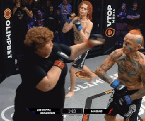 Trận đấu MMA gây bão: Nữ võ sĩ 130kg so tài cùng 2 ông cháu còm nhom, và kết quả không ai ngờ tới