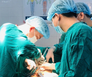 Đến khám muộn do ngại dịch Covid-19, bé trai 14 tuổi phải cắt bỏ tinh hoàn