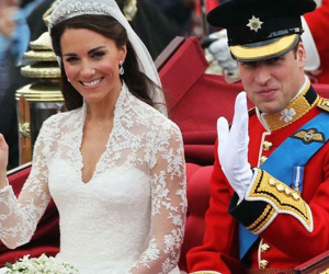 Hoàng tử William đã phá vỡ 'luật bất thành văn' trong giây phút cầu hôn Kate