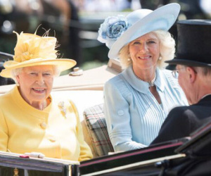 Bà Camilla đã chiếm được tình cảm từ Nữ hoàng Elizabeth như thế nào?