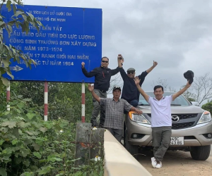 Thực hiện lời hứa cách đây 50 năm, hội bạn thân U70 cùng nhau đi xuyên Việt