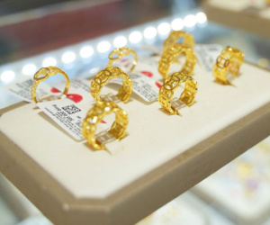 Giá vàng ngày Valentine thu hẹp khoảng cách mua - bán