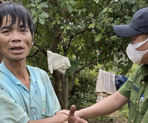 Án mạng đau lòng: Con trai hoang tưởng dùng cây đánh chết mẹ ruột