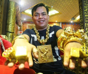 Những 'đại gia' thích khoe vàng và cái kết bất ngờ