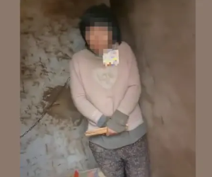 'Cô vợ điên' bị xích cổ trong căn nhà lụp xụp hé lộ câu chuyện tăm tối trong xã hội Trung Quốc