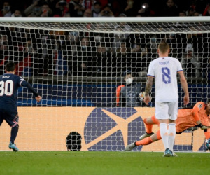 Vì sao Messi hay sút hỏng phạt đền?