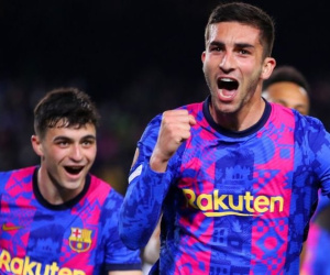 Barca không kịp chuẩn bị, Ferran Torres mặc áo fake đá Europa League?