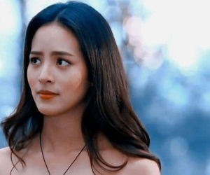 Đến dự đám cưới bạn đồng nghiệp, tôi sửng sốt khi vừa thấy mặt cô dâu