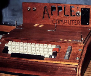 Bí ẩn 45 năm về chiếc máy tính đầu tiên của Apple