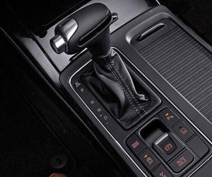 Những dấu hiệu nhận biết khi xe gặp sự cố về hộp số
