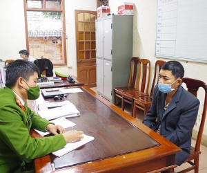 Ghét màn hình nhấp nháy, ma men đập phá cây ATM