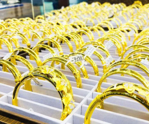 Vàng SJC cao hơn trang sức tới 8,6 triệu đồng/lượng