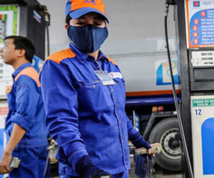 Giá xăng tăng mạnh, lên mức cao nhất trong lịch sử
