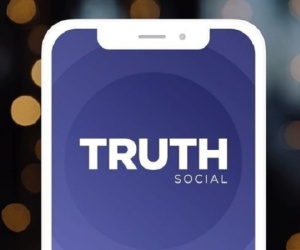 Mạng xã hội của ông Donald Trump đứng đầu bảng xếp hạng App Store