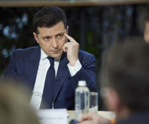 Đảng đối lập Ukraine yêu cầu Tổng thống Zelensky từ chức