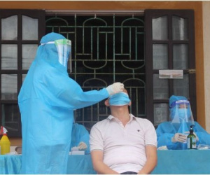 Một tỉnh phát hiện 2.590 ca mắc Covid-19 trong 24 giờ qua test nhanh, hơn 700 ca cộng đồng