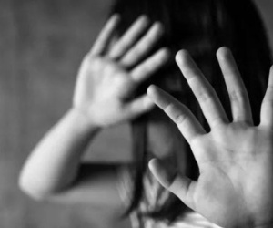Xâm hại, dọa giết con riêng của vợ 'hờ'