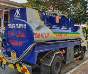 Phát hiện 2 xe bồn chở 12.000 lít xăng không rõ nguồn gốc