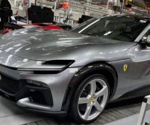 Siêu SUV Ferrari Purosangue lần đầu lộ diện hoàn chỉnh