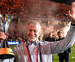 Chelsea nguy cơ dừng hoạt động nếu tài khoản của Abramovich bị phong toả