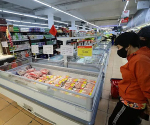 Giá xăng dầu lập đỉnh "đẩy" CPI tháng 2 tăng 1%
