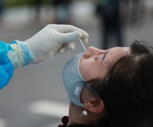 Vì sao F0 test nhanh âm tính nhưng PCR vẫn dương tính, khi nào thì có thể tiếp xúc bình thường với người khác?