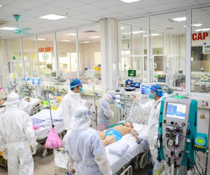 Số F0 liên tục lập đỉnh, Hà Nội đã chuẩn bị bao nhiêu giường sẵn sàng đón bệnh nhân?
