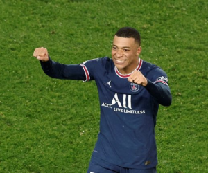 Mbappe được thưởng 100 triệu euro ký gia hạn PSG
