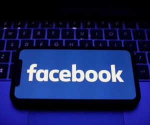 Căng thẳng tiếp diễn, Nga chặn truy cập Facebook