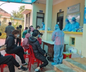 Trưởng trạm y tế ở Hải Phòng bị tố đòi 1,5 triệu mới cho F0 đi viện