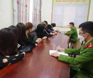 Bắt quả tang 11 nam, nữ thuê nhà hàng để bay lắc