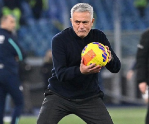 Roma thắng trận, Mourinho khiến tất cả bật cười với câu đùa