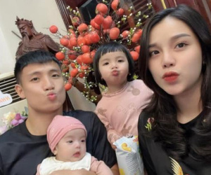 Hội gái xinh, cầu thủ ngày 8/3: 'Cô dâu 200 cây vàng' được chồng chuyển khoản 200 triệu, Dũng trung vệ gửi lời chúc đến '3 bông hoa' trong nhà