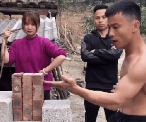 Võ sư Trung Quốc bị chê tấu hài khi thi triển 'cú đấm 1 inch' của huyền thoại Lý Tiểu Long