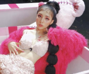 Du Uyên tung bộ ảnh cực hot đón sinh nhật: Nhan sắc có thừa, body ngày càng 'đâu ra đó'
