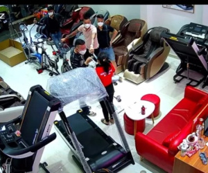 Chủ quán massage bị 8 thanh niên kéo tới hành hung