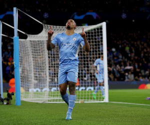 Man City nhẹ nhàng vào tứ kết Champions League