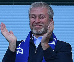 Chelsea gánh chịu hậu quả gì khi Abramovich bị phong tỏa tài sản?