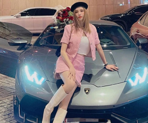 Khám phá xế hộp Lamborghini Huracan 18 tỷ đồng của nữ ca sĩ Hạnh Sino